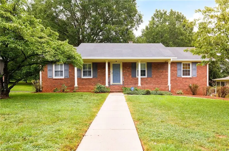 2507 Amesbury Road, Winston Salem, NC 27103 - Image #2