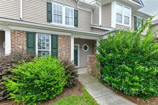 5909 Hollow Wood Court, Winston-Salem, NC 27104