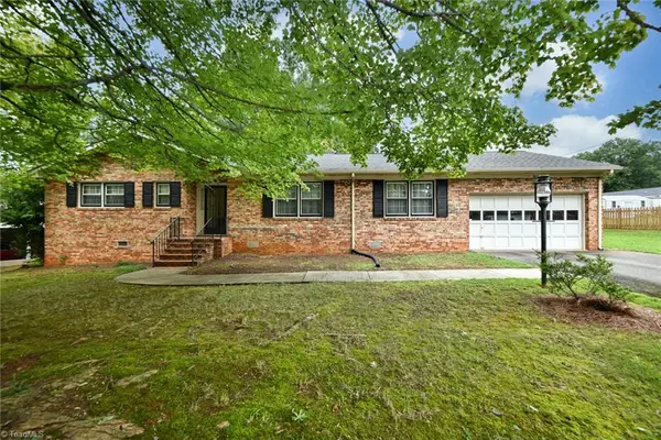304 Irving Park Drive, Kernersville, NC 27284