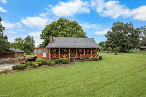 4390 Friedberg Church Road, Clemmons, NC 27012