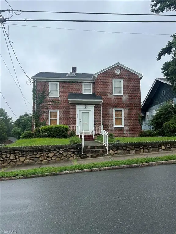 814 Cameron Avenue, Winston Salem, NC 27101 - Image #1