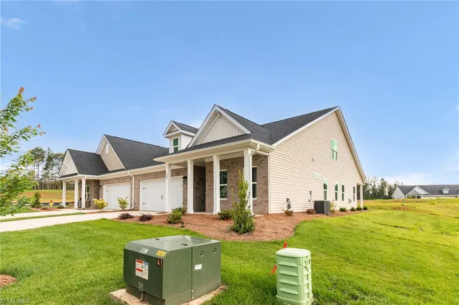 403 Creekside Terrace, Clemmons, NC 27012 - Image #3