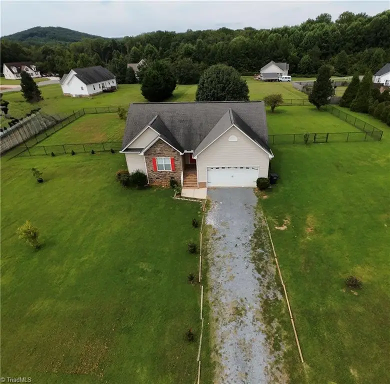 550 Honeysuckle Ridge, Asheboro, NC 27205 - Image #3