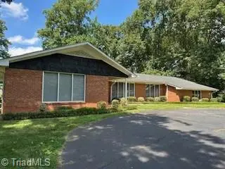 3160 Shaftesbury Lane, Winston-Salem, NC 27105