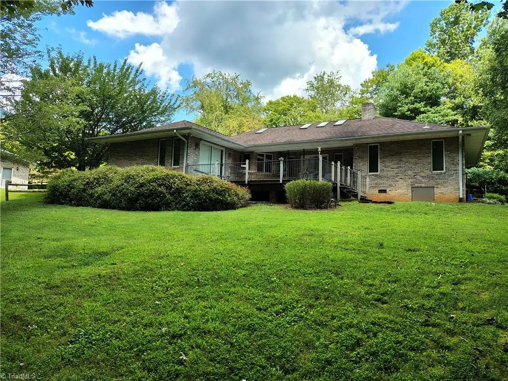 229 Cabin Trail, Lowgap, NC 27024 - Image #1