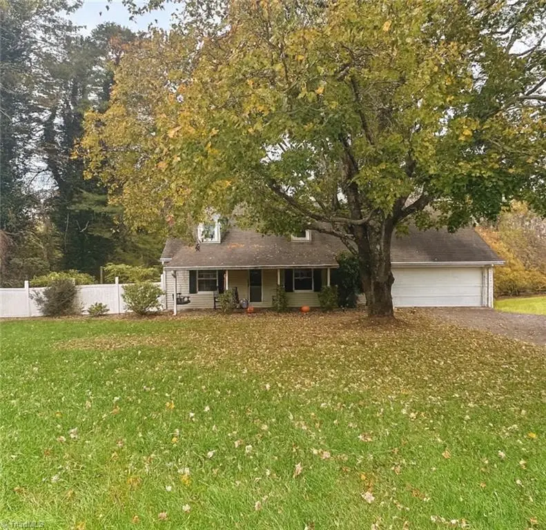 2712 Brushy Mountain Road, Wilkesboro, NC 28697 - Image #1