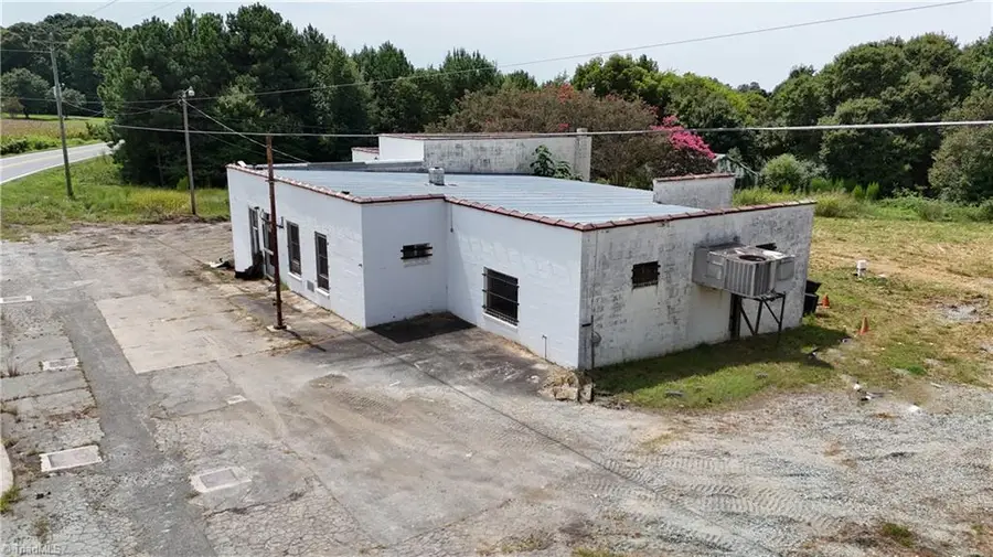 1610 Nc Highway 61, Whitsett, NC 27377 - Image #2