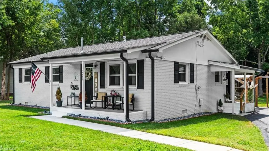 200 S New Street, Liberty, NC 27298 - Image #1