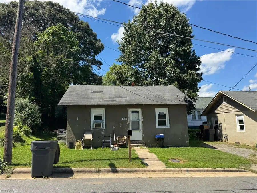 210 N Franklin Street, Reidsville, NC 27320 - Image #2