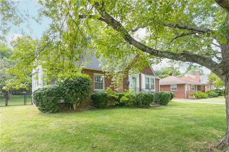 118 Tarleton Avenue, Burlington, NC 27215 - #3