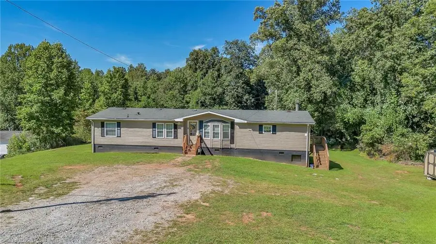 267 Uphill Lane, Boomer, NC 28606 - Image #2