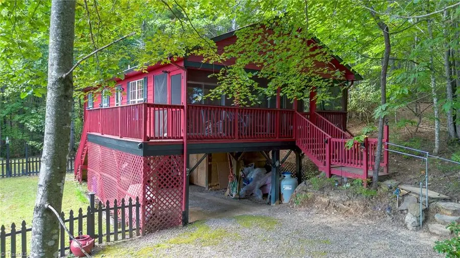 582 Deer Crossing Lane, Lenoir, NC 28645 - Image #3