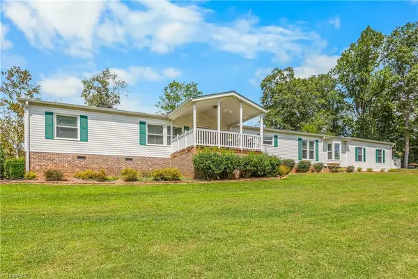 2712 Sloans Mill Road, Hamptonville, NC 27020