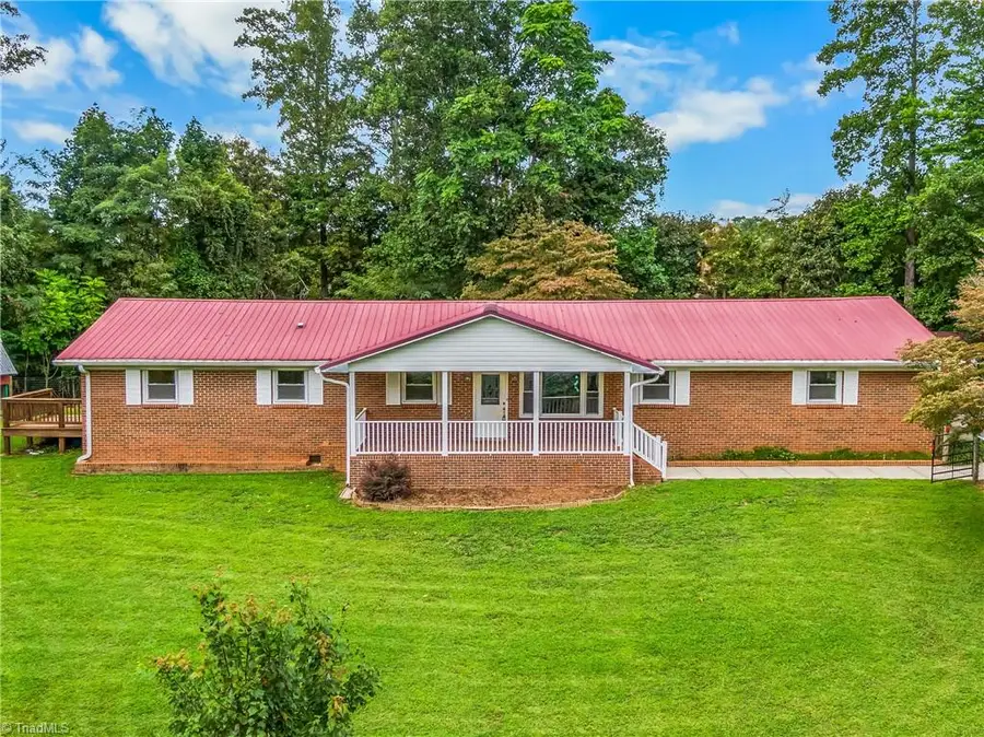 1078 Nc Highway 66 S, Westfield, NC 27053 - Image #2