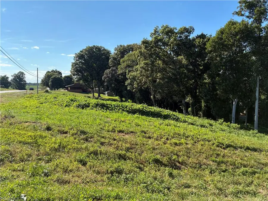 o Nc Highway 268 W, Pilot Mountain, NC 27041 - Image #3