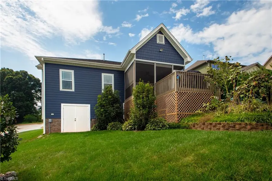 4623 Fairway Run Drive, Pfafftown, NC 27040 - Image #3