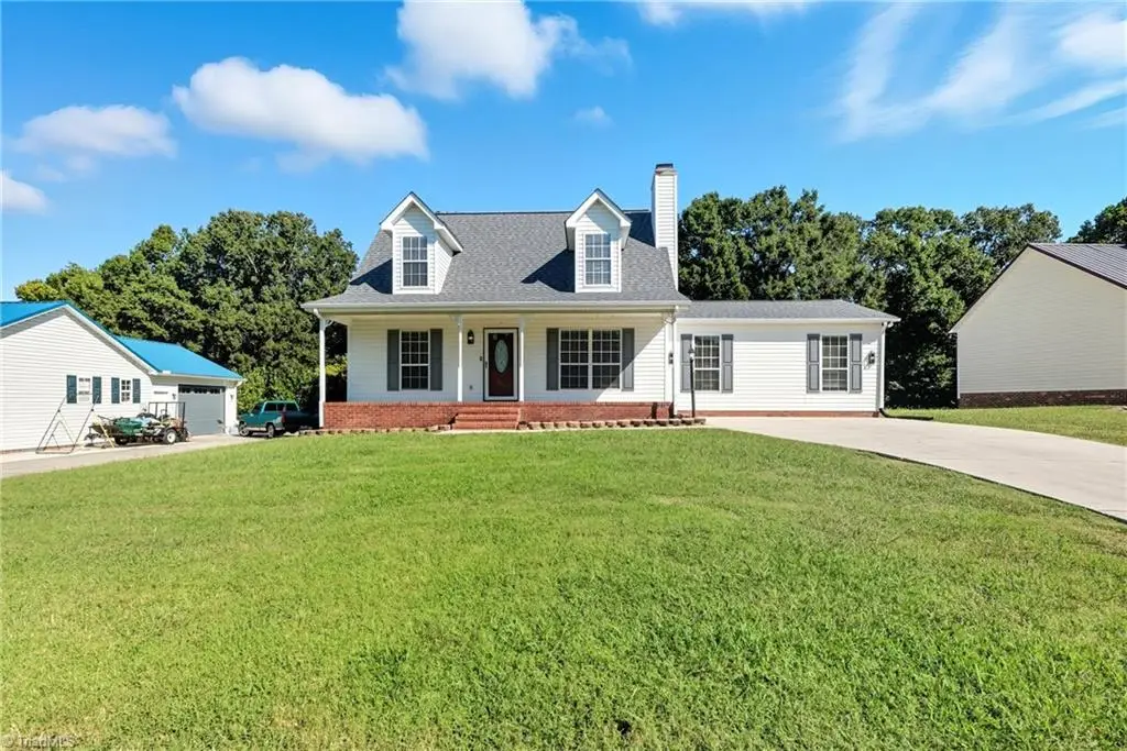 186 Rebecca Drive, Thomasville, NC 27360 - Image #1