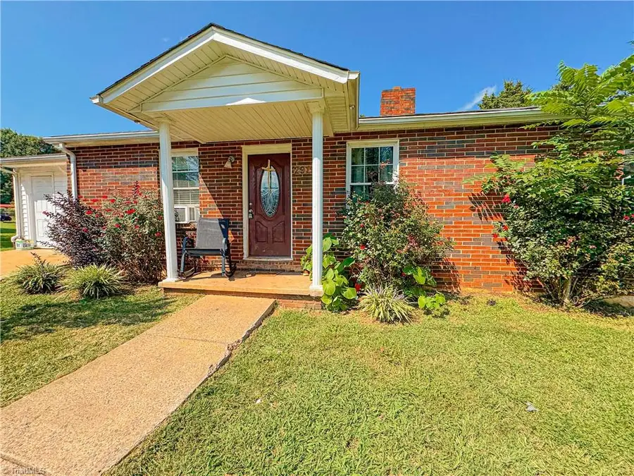 2919 Susan Lane, Winston Salem, NC 27107 - Image #3