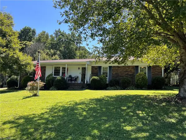 38430 Airport Road, New London, NC 28127