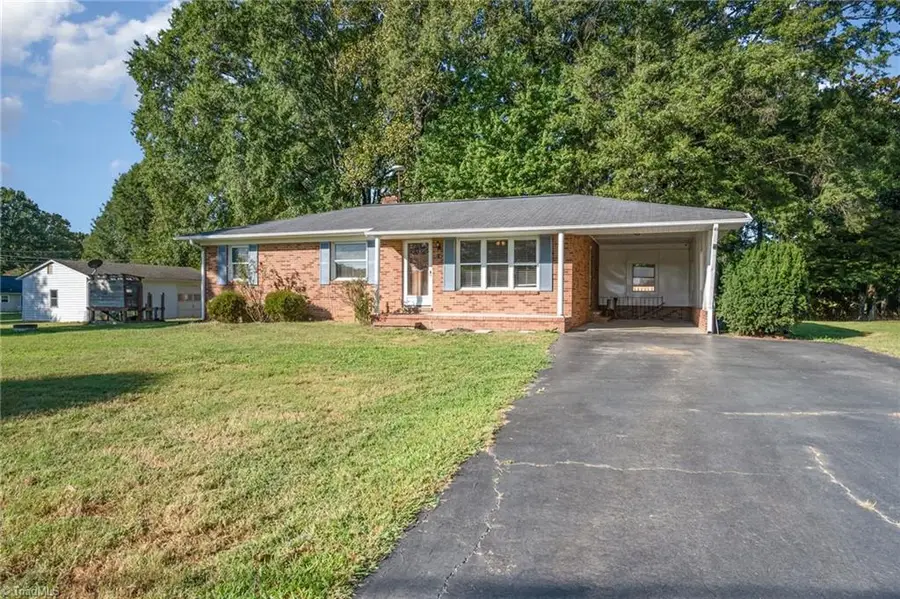218 Joyce Street, Madison, NC 27025 - Image #2