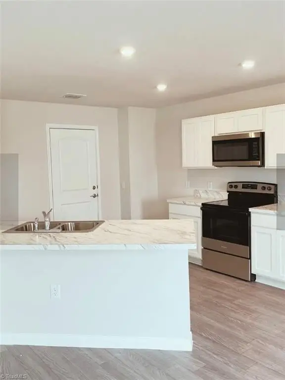 432 Regency Drive, Eden, NC 27288 - Image #2