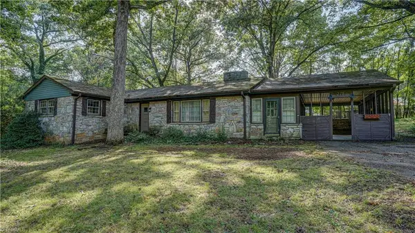 218 Westwood Drive, Kernersville, NC 27284