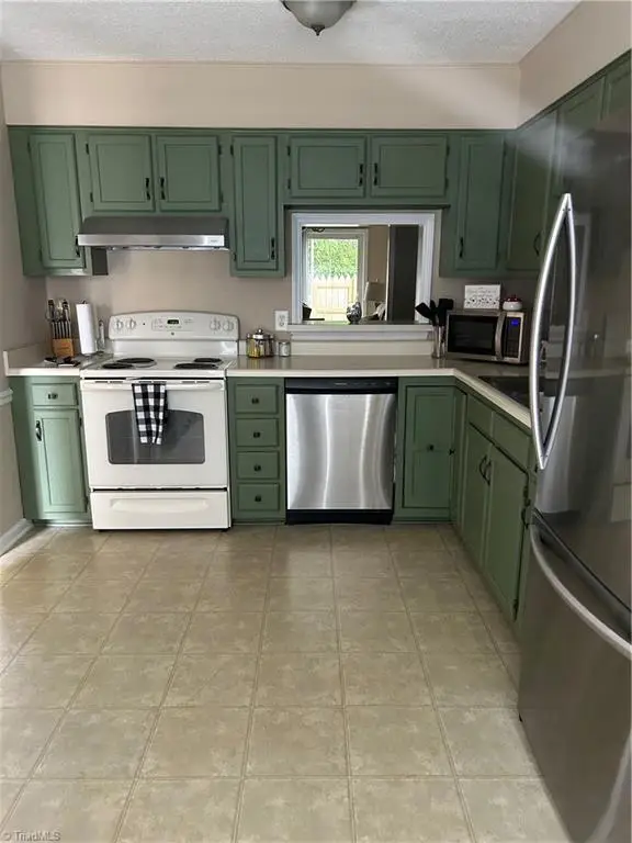 917 Shelby Drive #D, Greensboro, NC 27409 - Image #3