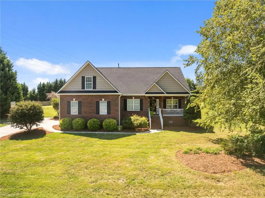 3002 Walbrook Terrace, Browns Summit, NC 27214 - #1