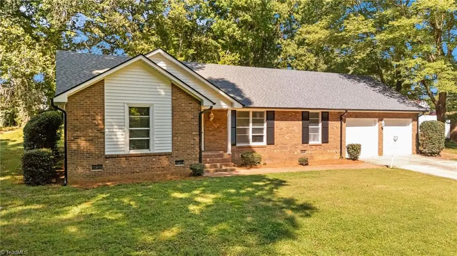 144 Westbridge Road, Wallburg, NC 27107 - Image #2