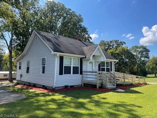 3843 S Nc Highway 150, Lexington, NC 27295 - Image #1