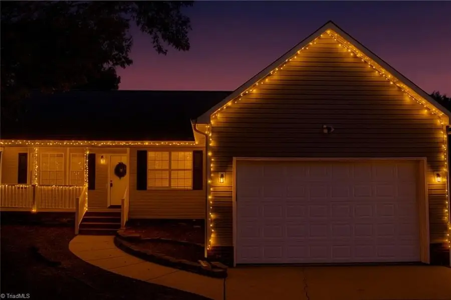 21 Oak Meadow Lane, Thomasville, NC 27360 - Image #2