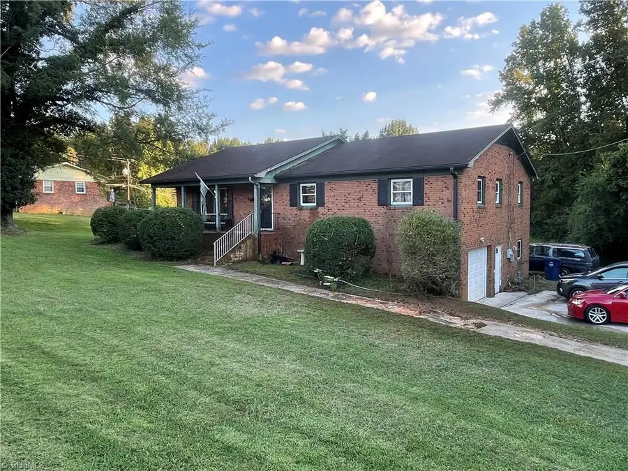 607 W Academy Street, Randleman, NC 27317 - Image #2