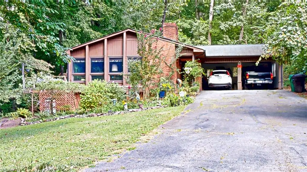 219 Brookview Circle, Jamestown, NC 27282 - Image #1