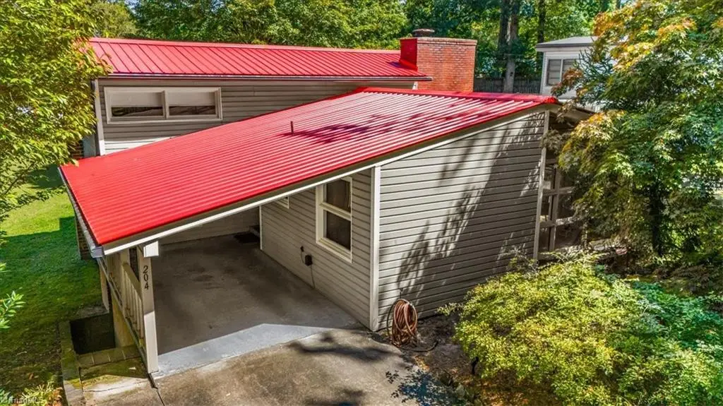 204 Rockspring Drive, Thomasville, NC 27360 - Image #1