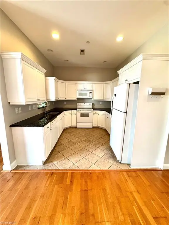 360 S Elm Street #208, Greensboro, NC 27401 - Image #3