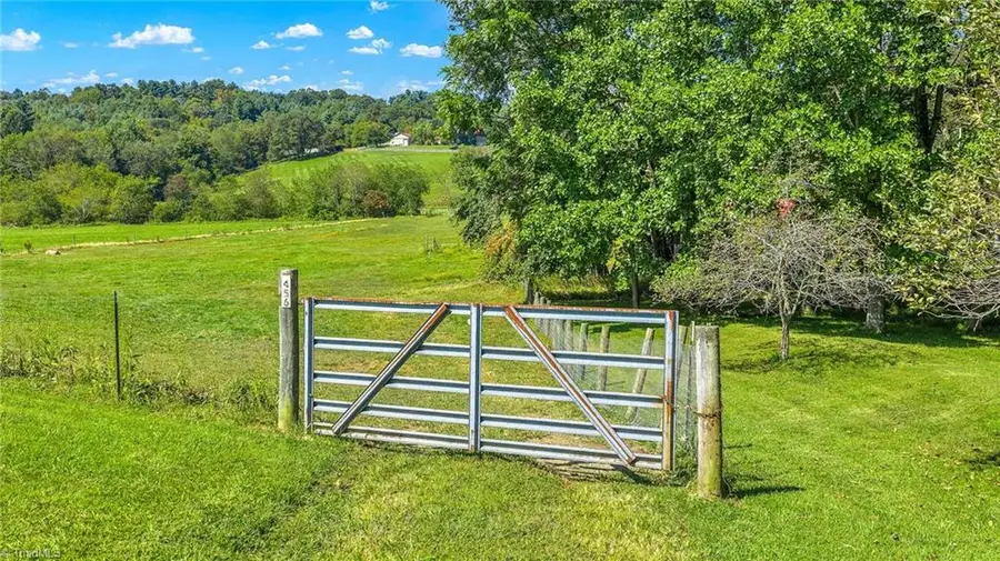 456 Cahn Road, Sparta, NC 28675 - Image #2