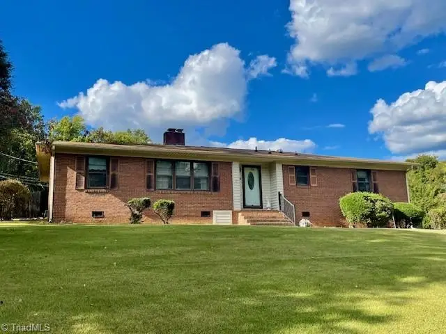 302 Lakewood Drive, Lexington, NC 27292 - Image #1