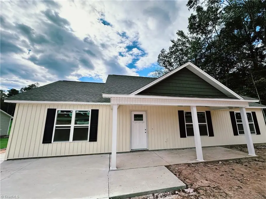 159 Yellowbell Drive, Lexington, NC 27292 - Image #2