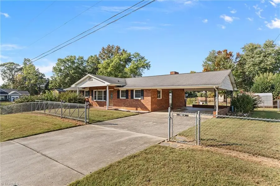 803 Kensal Green Drive, Kernersville, NC 27284 - Image #2