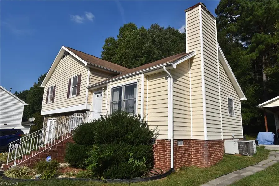 1036 Glenmont Road, Winston Salem, NC 27107 - Image #3