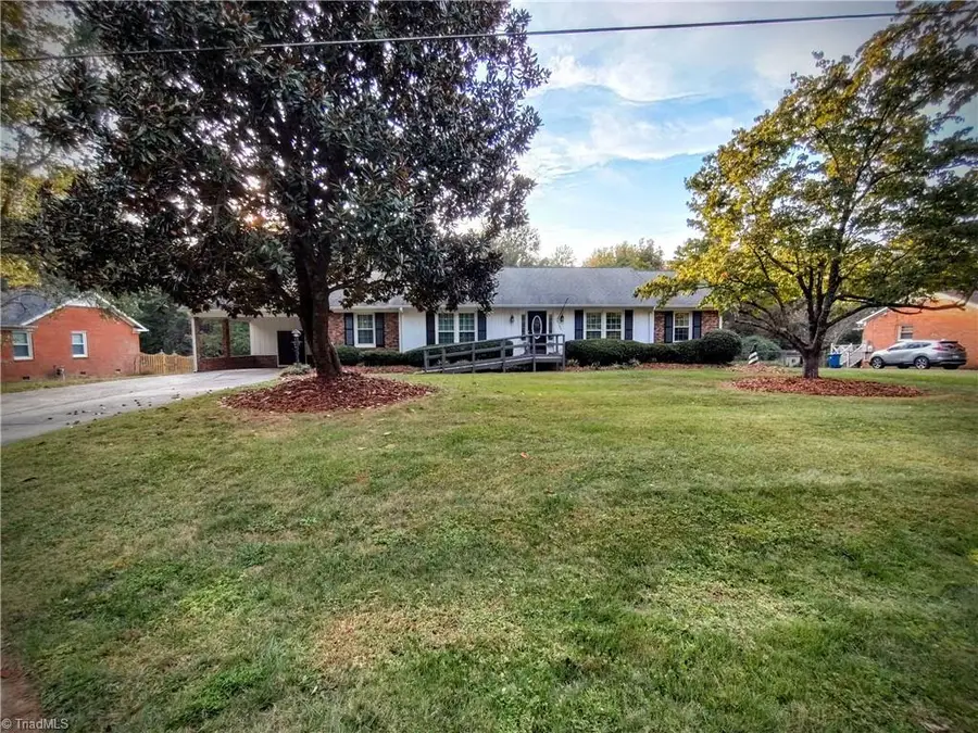 4704 Chesterton Drive, Greensboro, NC 27406 - Image #2