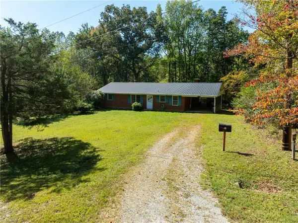 111 Linville Lane, Winston-Salem, NC 27107