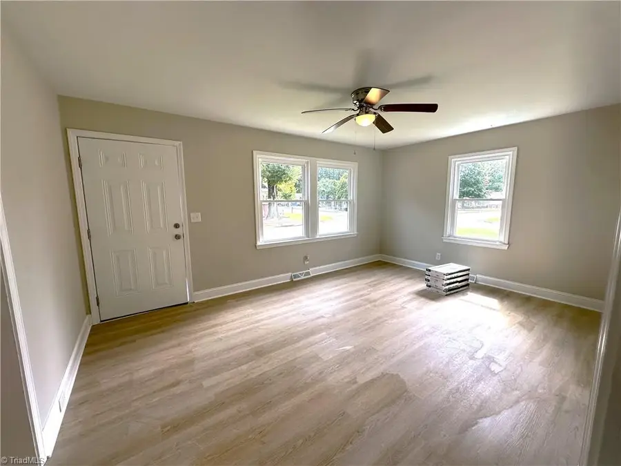 112 Baxter Street, Kernersville, NC 27284 - Image #3