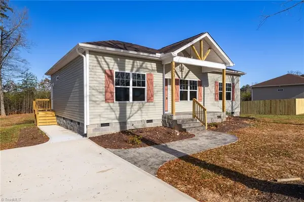 1923 South Avenue, Eden, NC 27288