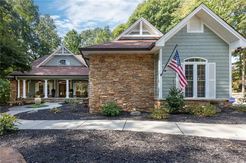 139 N Harbor Watch Dr. N Harbor Watch Drive, Statesville, NC 28677 - Image #1