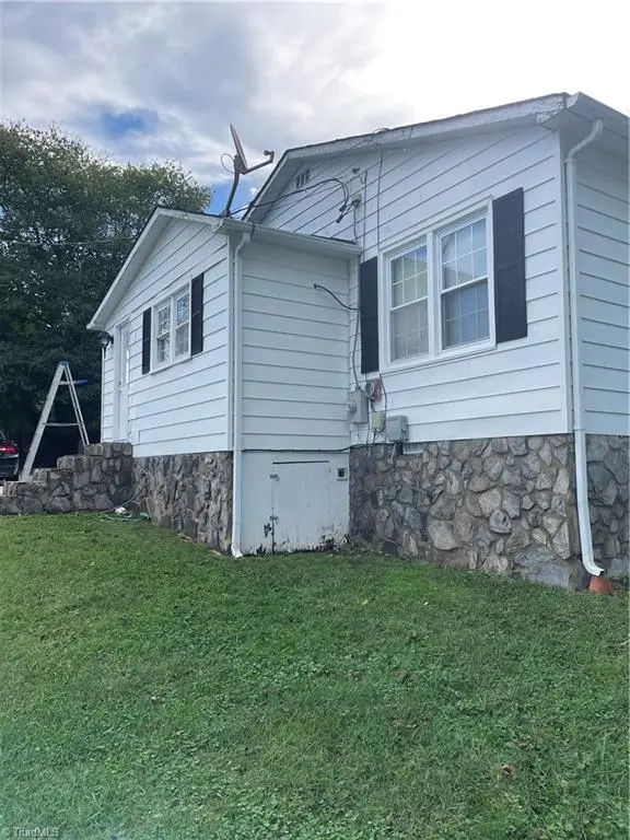 191 Circle Street, Millers Creek, NC 28651 - Image #3