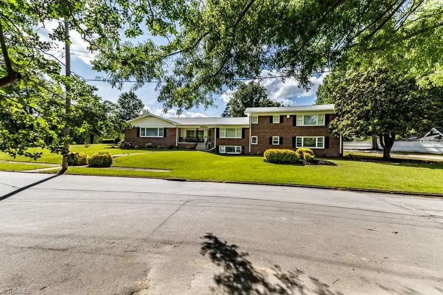 300 Edgedale Drive, High Point Township, NC 27262 - Image #3