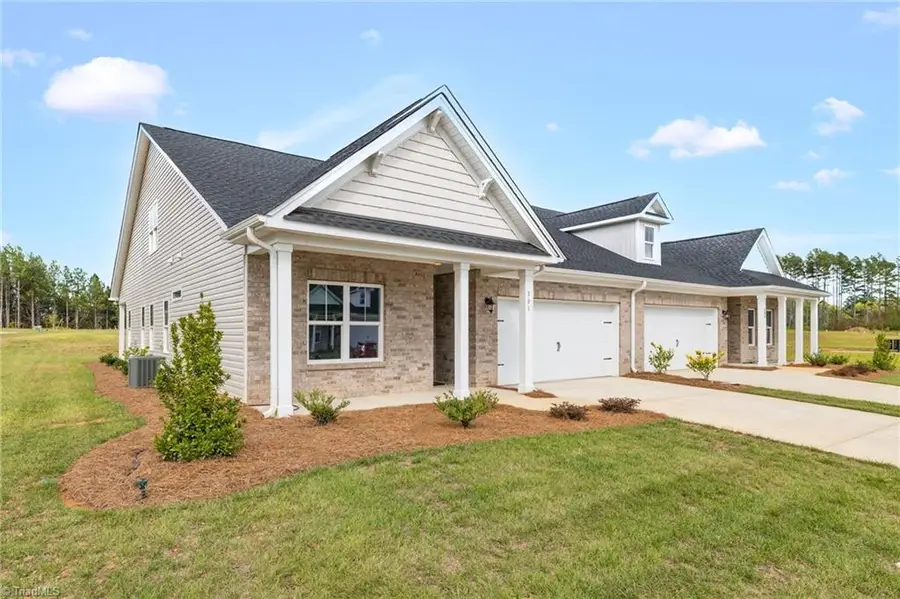 301 Beeson Court, Clemmons, NC 27012 - Image #2