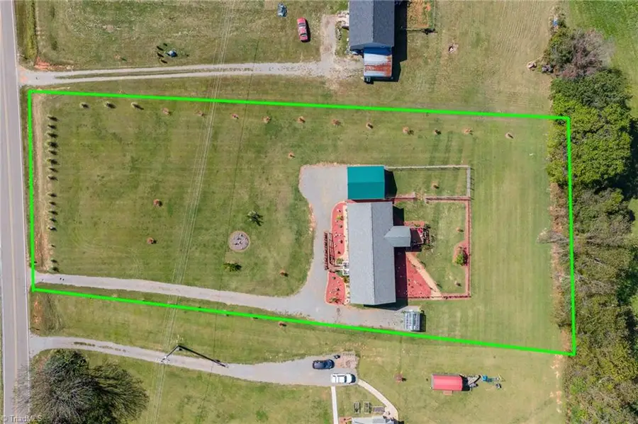 1307 Union Grove Church Road, Yadkinville, NC 27055 - Image #3