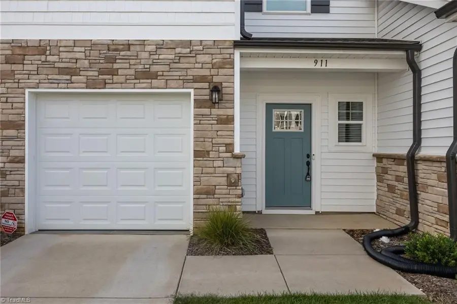 911 Cannon Crossing Circle, Greensboro, NC 27410 - Image #2